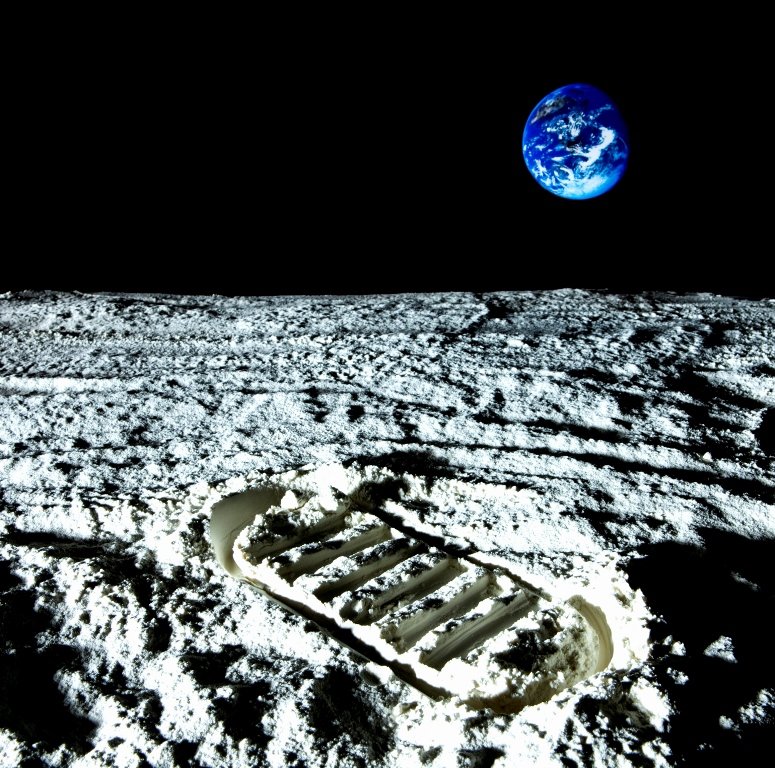 NASA is on Rush to Land on the Moon and Stay There