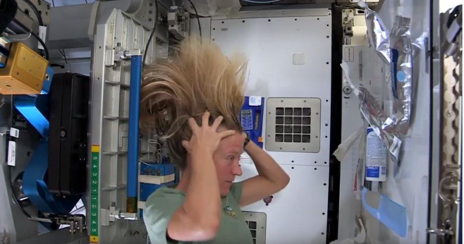 That&#8217;s How Astronauts Wash Their Hair in Space