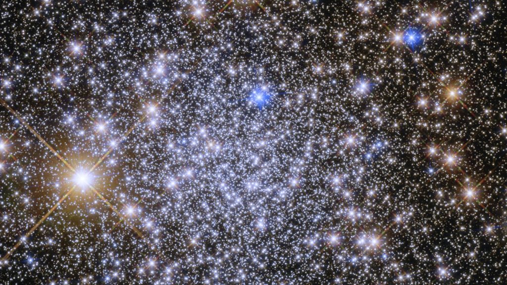 Hubble Sees Sparkling Ancient Star Cluster in Milky Way’s Hearth